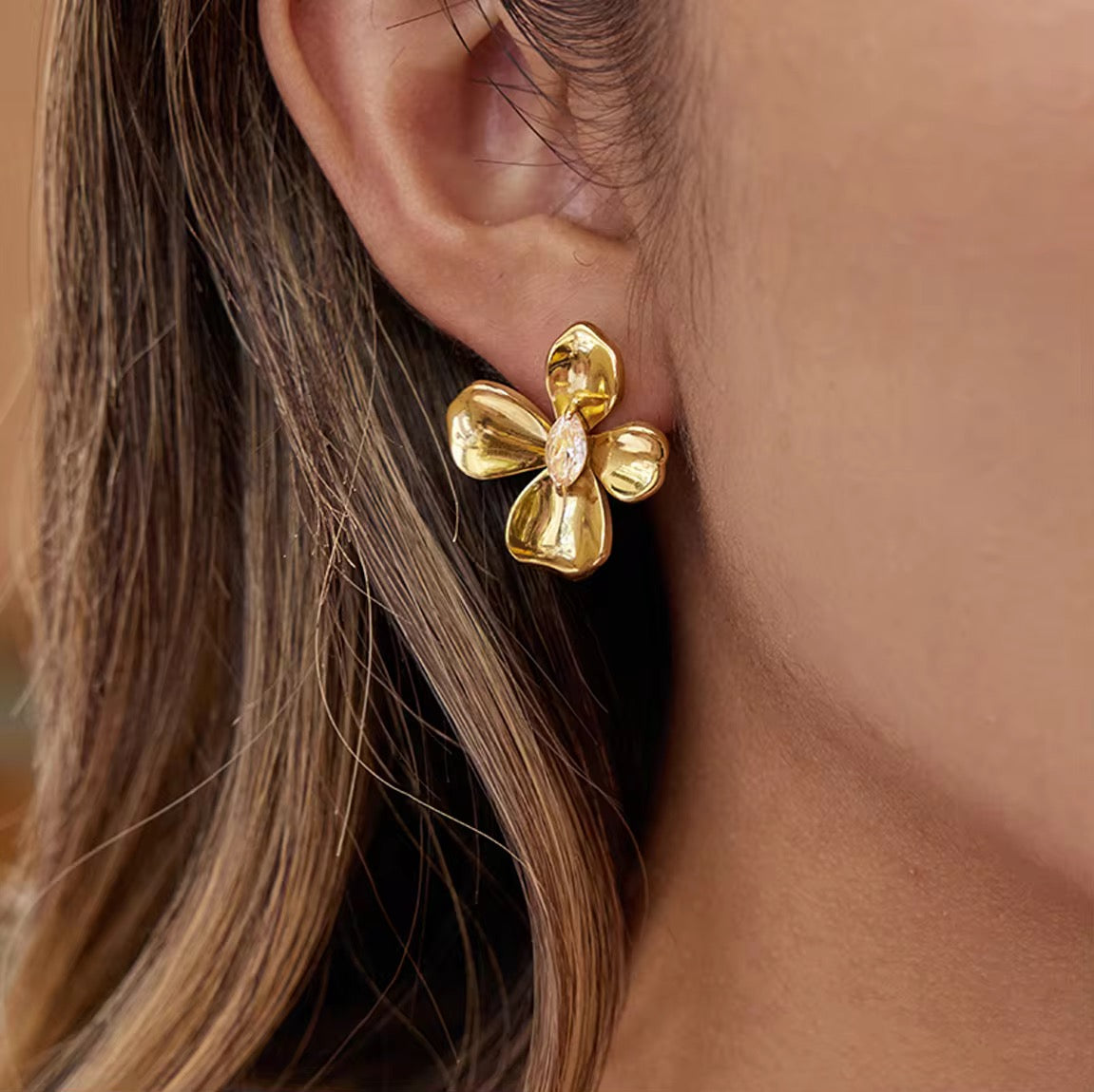 SunKissedBali || Flower cute stud stainless steel 18K gold PVD plated earring || Hand polished , high quality finishing , waterproof, tarnish free and hypoallergenic.
